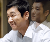 사회생활 표정관리 표정 회사 웃음 분노 이중인격
<script src=