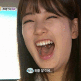 수지 농약 가시나 빵터진 웃음
<script src=