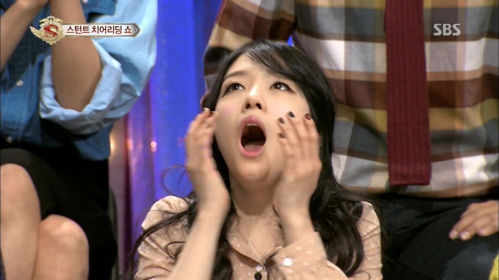 민아 놀람 깜놀 입벌리고 놀라는 모습 리액션 방송
<script src=