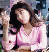 수지 레전드 역대급 예쁜 소주잔 소주 표정
<script src=